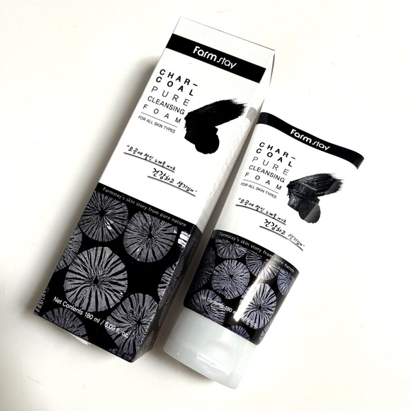 New Korean Farmstay Charcoal Pure Cleansing Foam K-Beauty 180ml Cleanser - Picture 3 of 3